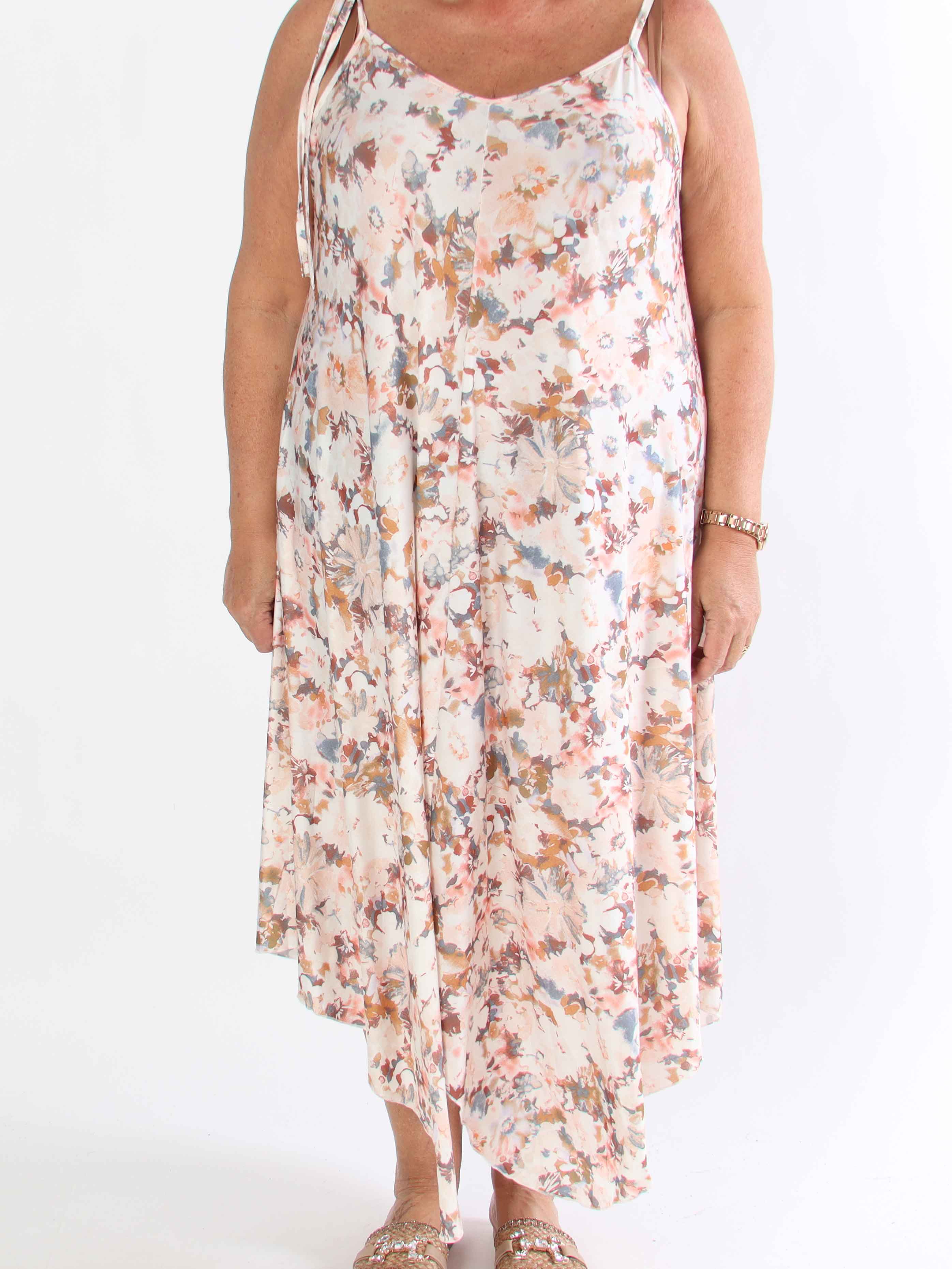 Maisie Flower - Plus size klänning i elastisk ty i blomstermönster